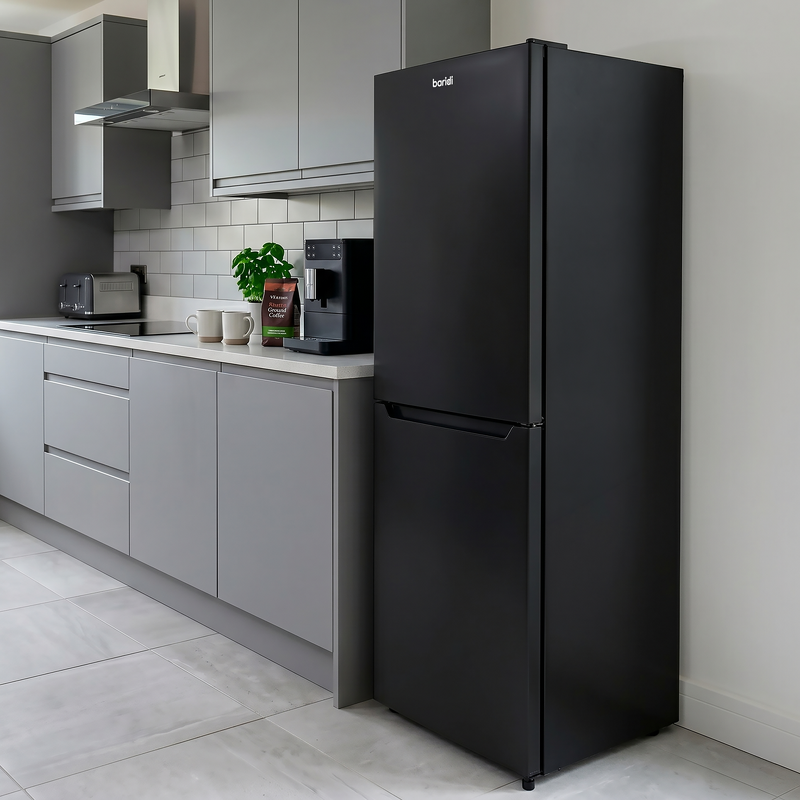 Sealey DH329 Baridi 60/40 Smart Frost Fridge Freezer 254L Capacity  Black