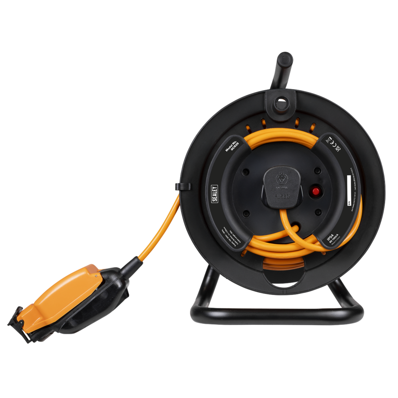 Sealey GCR25 25m IP54 Weatherproof In-line Socket with Thermal Cutout, 3m Additional Plug Cable