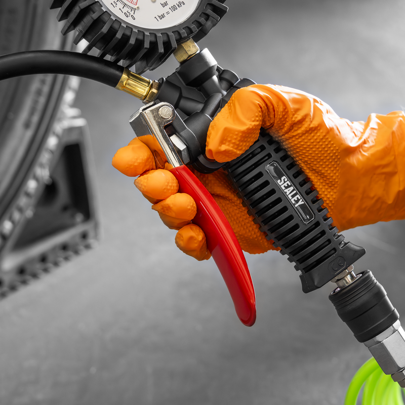 Sealey SA9304 Tyre Inflator with Clip-On Connector